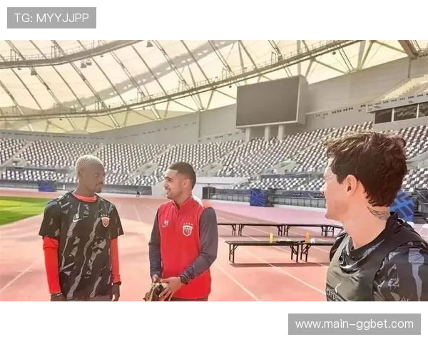 带伤作战的克劳德:海港新援一对一能力获认可 但亚冠征程伤病困扰持续 带伤作战的克劳德:海港新援一对一能力获认可 但亚冠征程伤病困扰持续